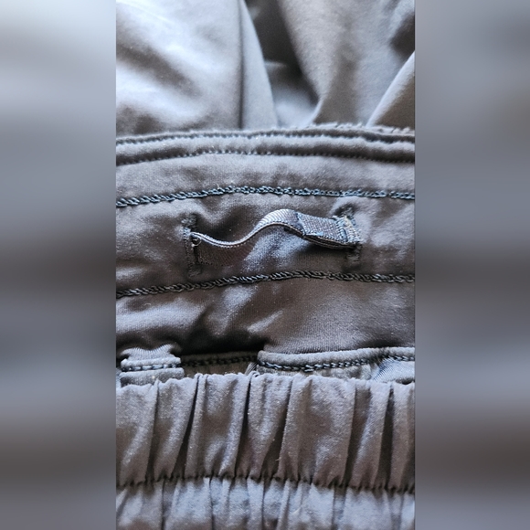 Lululemon shorts - Picture 4 of 5